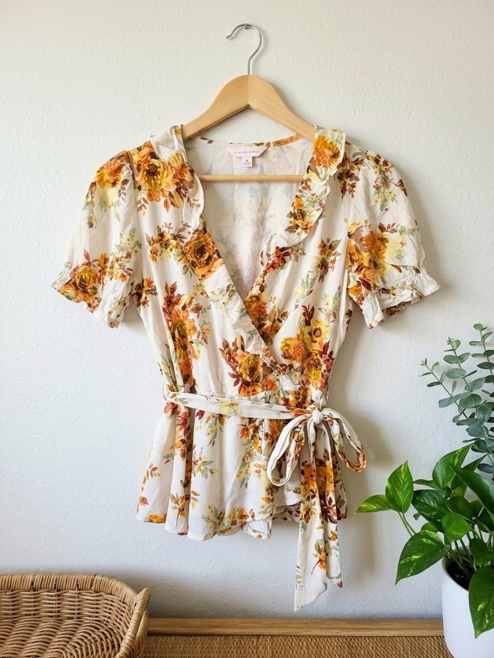 ​LC Lauren Conrad Floral Ruffle Short Sleeve Wrap Blouse